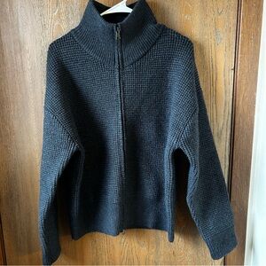 Dress Forum LA quarter-zip sweater in a dark grey waffle knit Men’s Size Medium